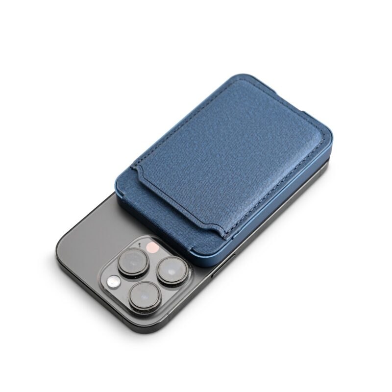 E3208 | MAG POWER WALLET – 10W MagSafe Power Bank & Card Holder - Image 3
