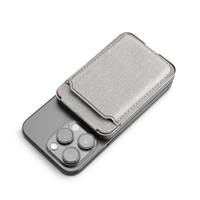 E3208 | MAG POWER WALLET – 10W MagSafe Power Bank & Card Holder - Image 4