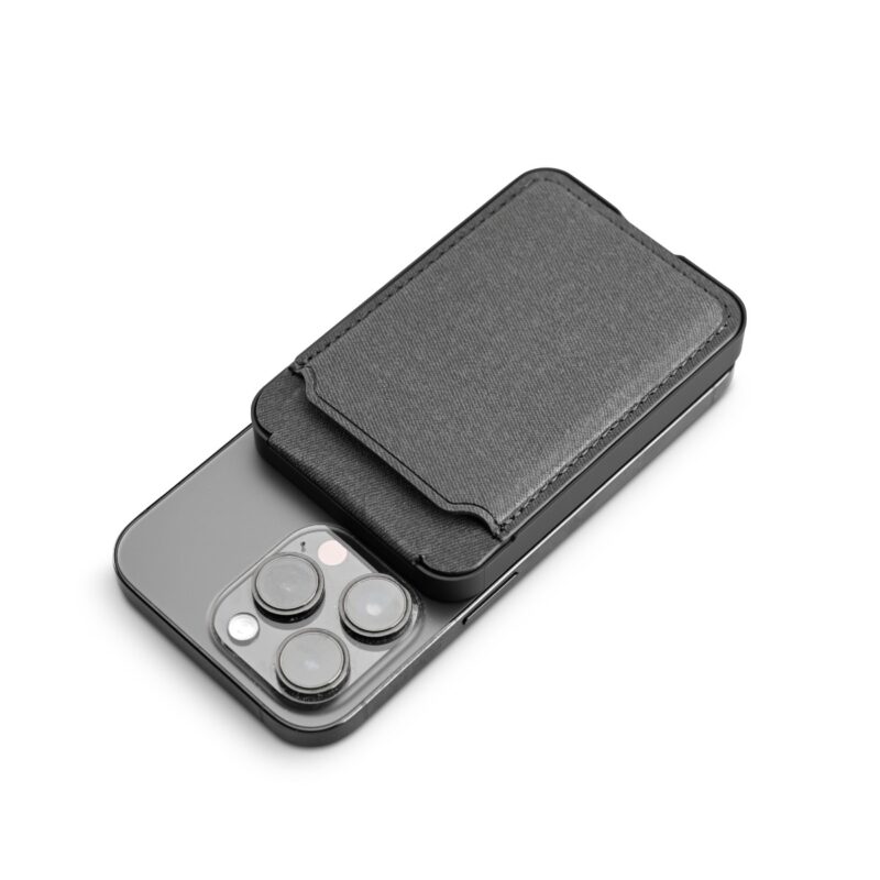 E3208 | MAG POWER WALLET – 10W MagSafe Power Bank & Card Holder - Image 5